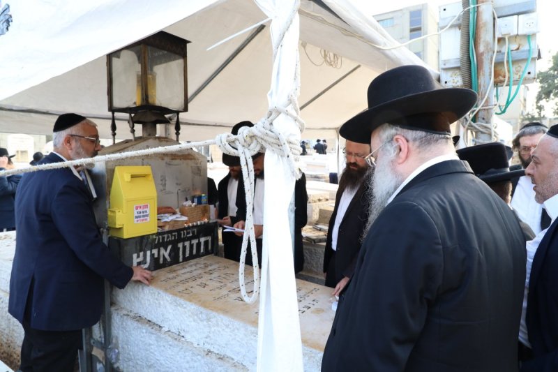 באדיבות המצלם