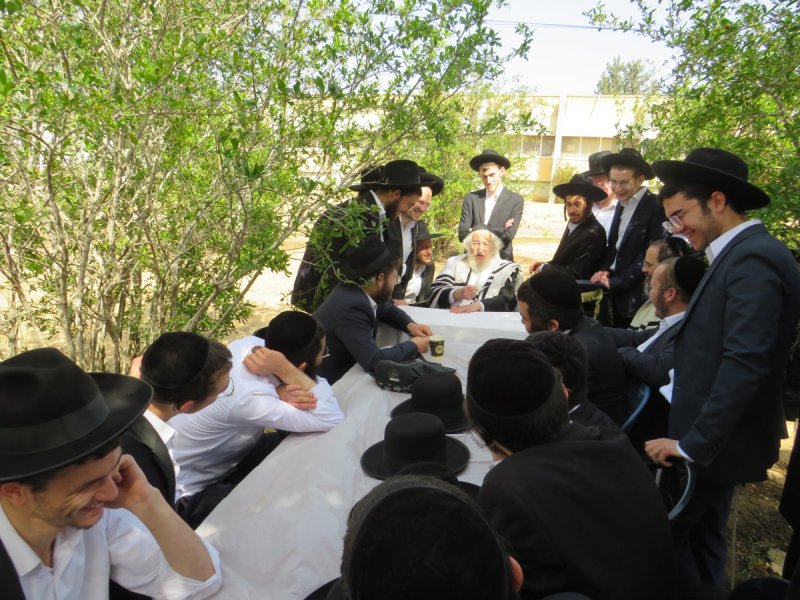 באדיבות המצלם