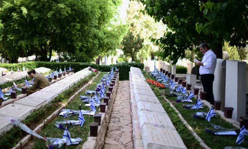 החלטת הממשלה - שגורמת לדילמה בקרב המשפחות השכולות