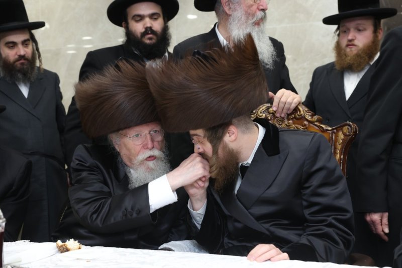 באדיבות המצלם