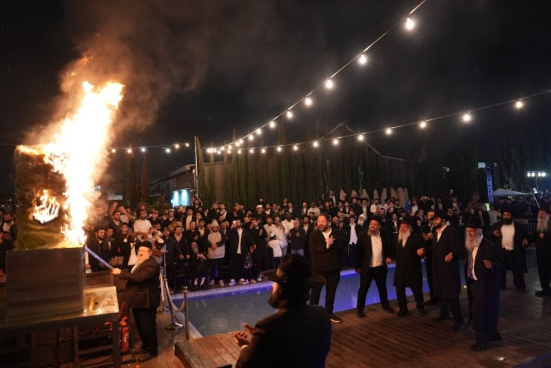 באדיבות המצלם