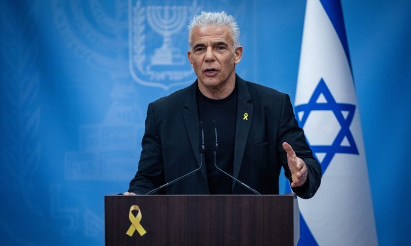 יאיר לפיד מזהיר: "רוסיה ואיראן מנהלות מבצעי השפעה לקראת הבחירות"