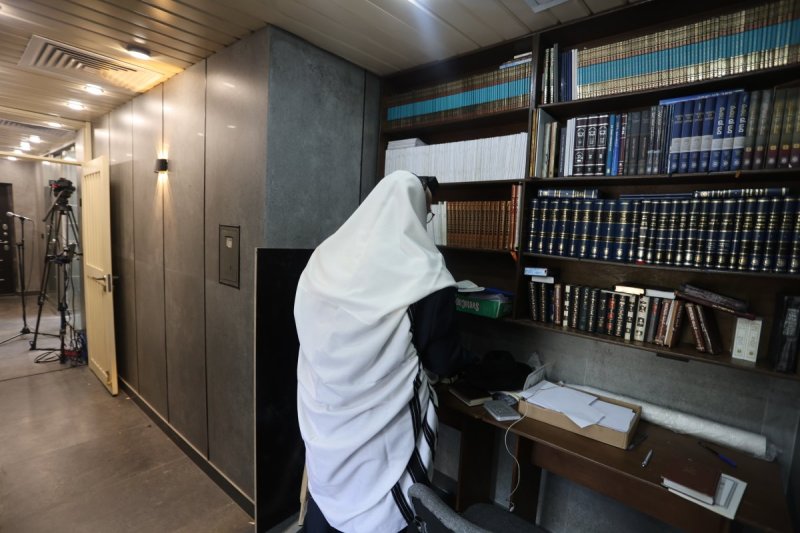 מרדכי לובעצקי