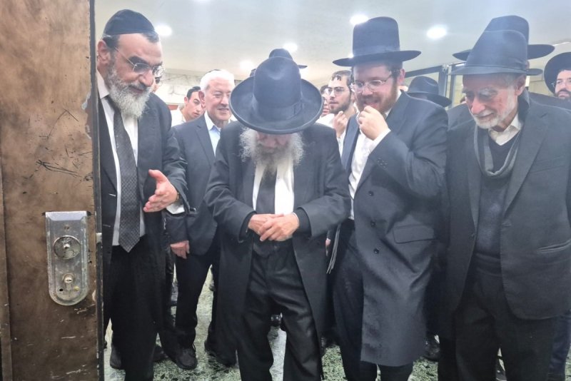 באדיבות המצלם