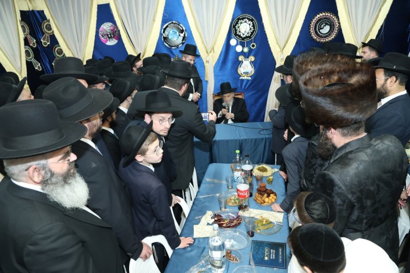 באדיבות המצלם