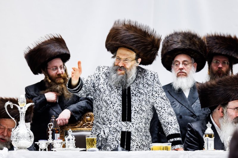 האחים לאנטשעווסקי, אברומי בלום, ואייזיק י.