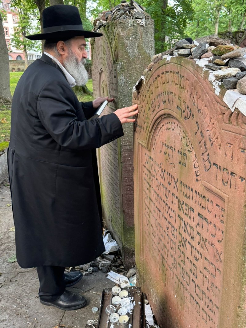 באדיבות המצלם