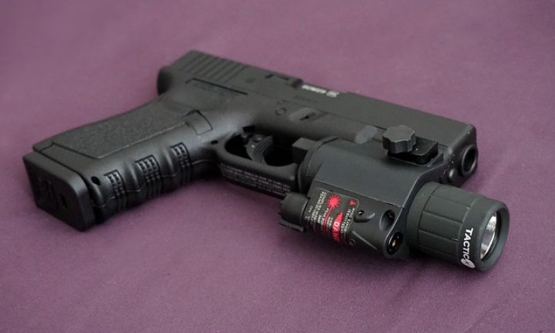 בהלה באשקלון: אדם כיוון רובה צעצוע לעבר ילדים 