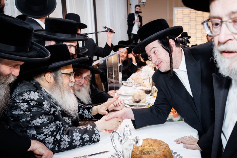 באדיבות המצלם