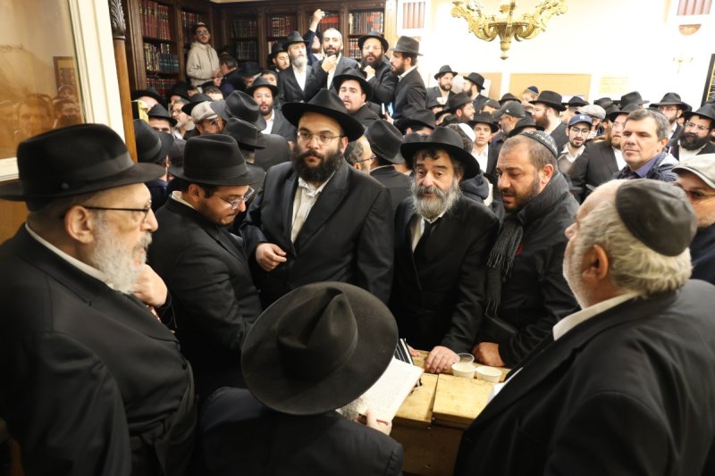 מרדכי לובעצקי