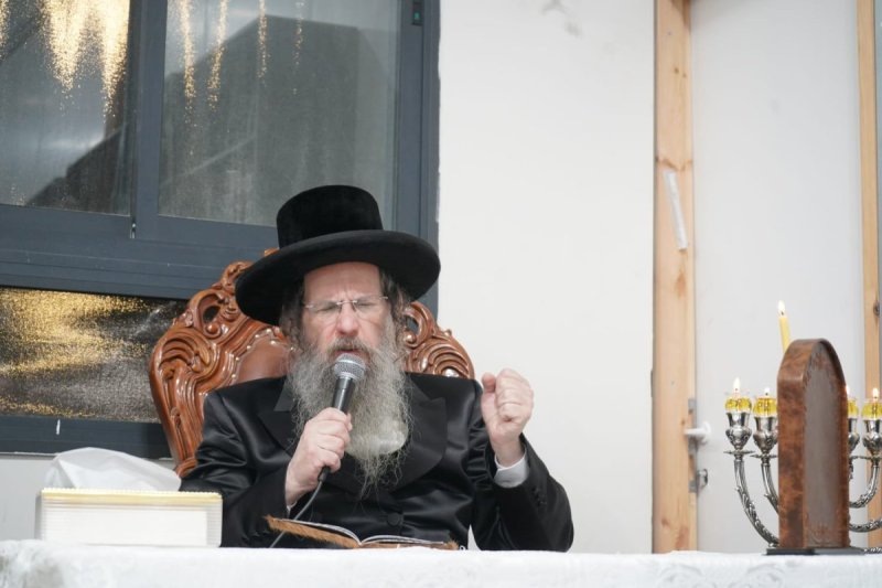 באדיבות המצלם