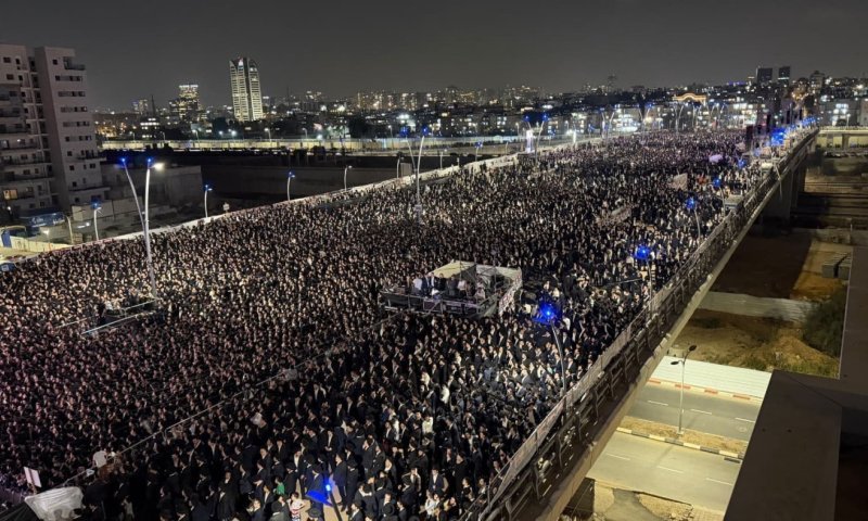 עצרת הרבבות בבני ברק בראשות מרנן ורבנן גדולי ישראל | שידור חי