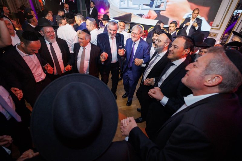 דניאל נפוסי ומאיר זלזניק