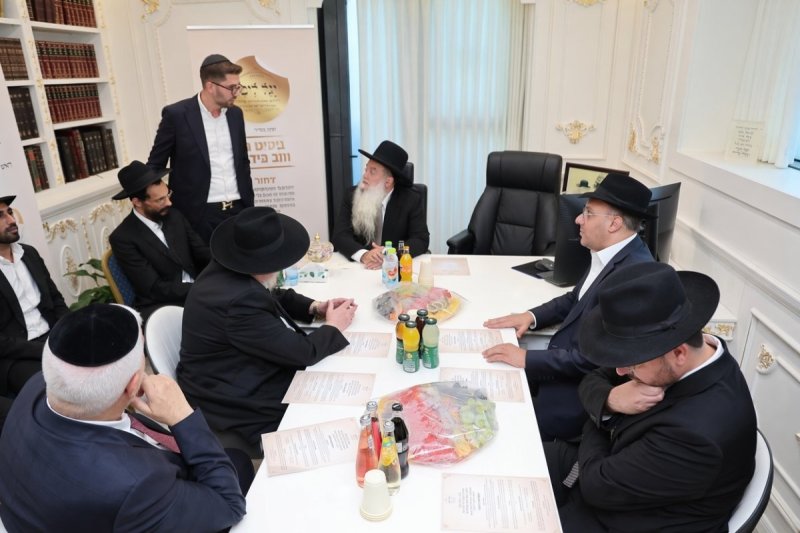 נועם אליהו