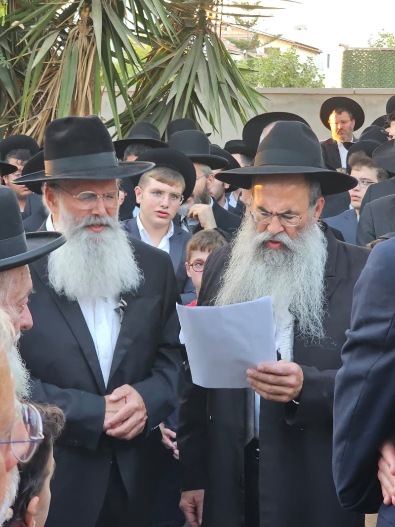 באדיבות המצלם