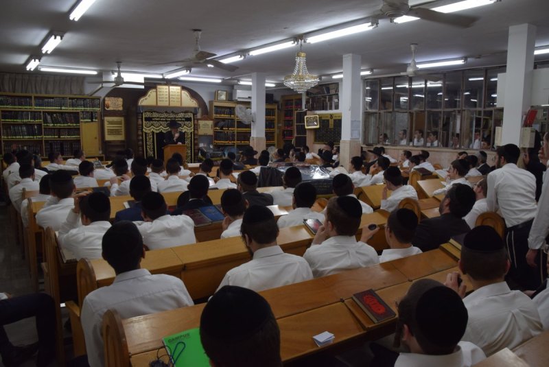 באדיבות המצלם