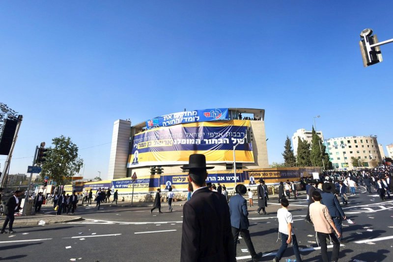 דניאל נפוסי ודוד מנדלסון