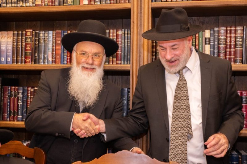 באדיבות המצלם