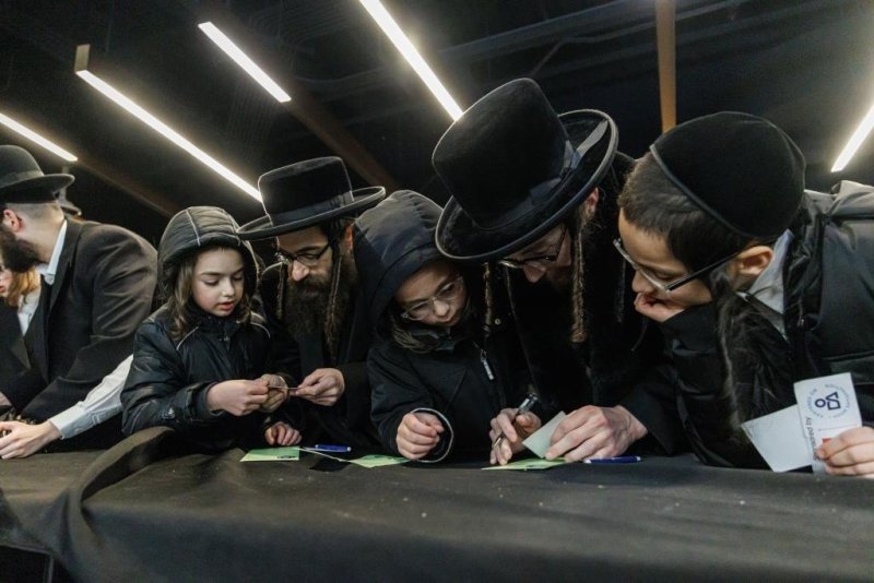 האחים לעטשעווסקי - יוסי גולדברגר - שאט די דאט