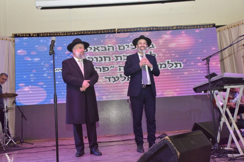 באדיבות המצלם