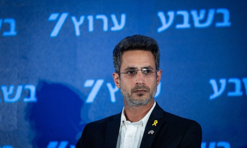 התלונן על "הפקרה" - ואז הודיע על תמיכה בביבי: מה קרה לראש העיר?