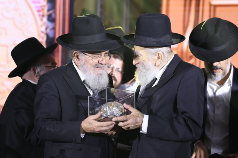 יעקב נחומי ואריאל סר