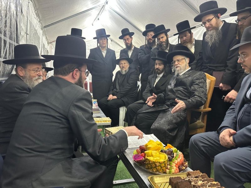 באדיבות המצלם