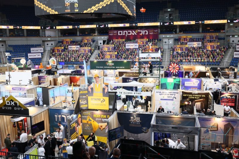 באדיבות המצלם