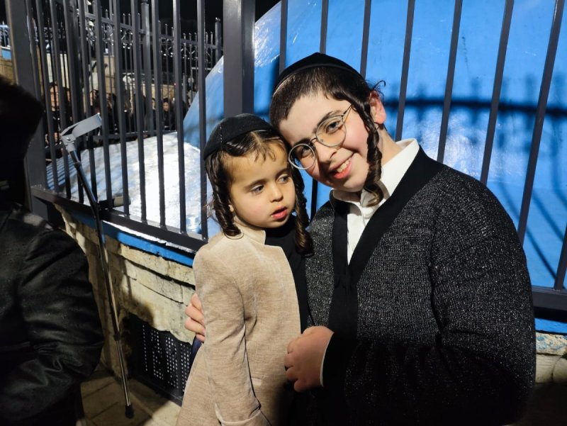 באדיבות המצלם