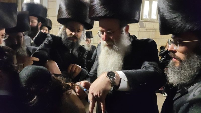 באדיבות המצלם