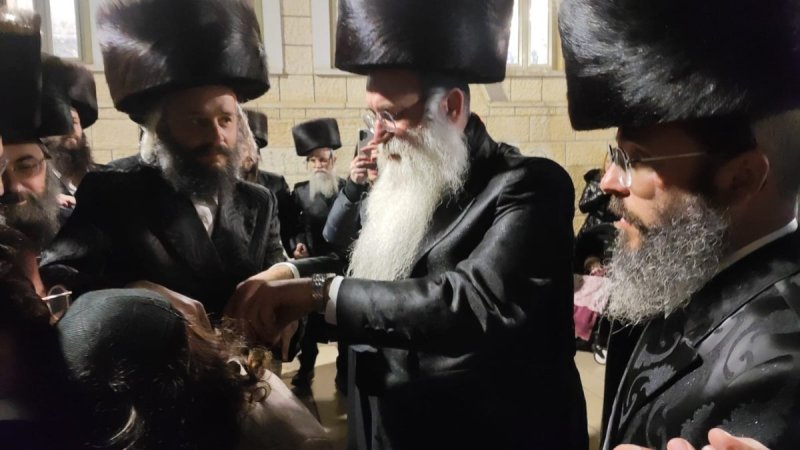 באדיבות המצלם