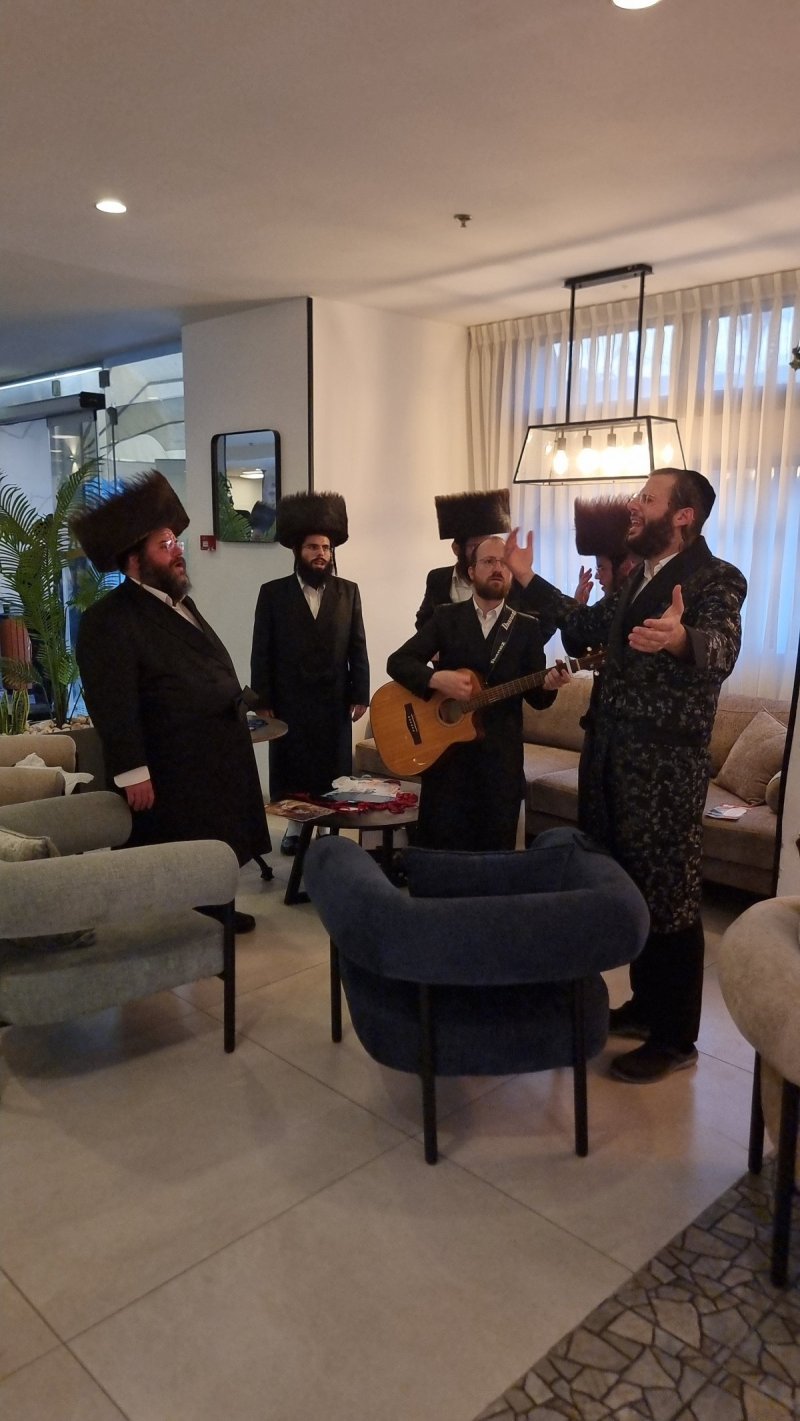 באדיבות המצלם