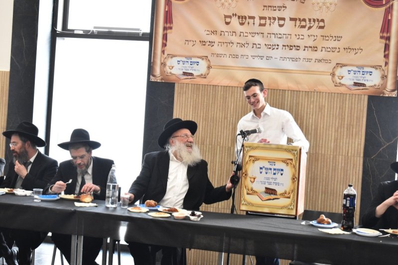 באדיבות המצלם
