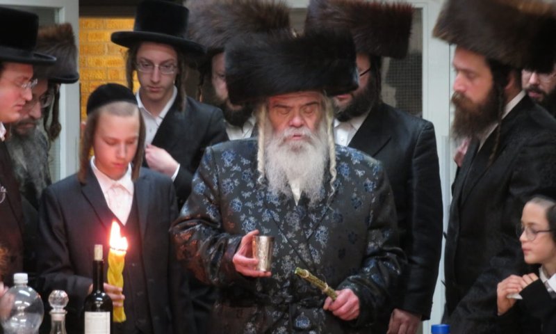 הרבי מקרעטשניף ירושלים ישבות בבורו פארק • כל אירועי וזמני שבת שירה