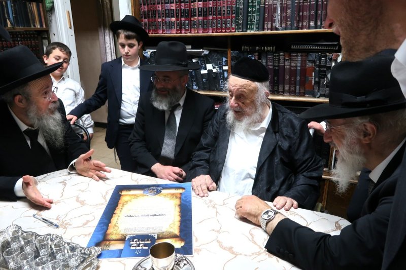 באדיבות המצלם