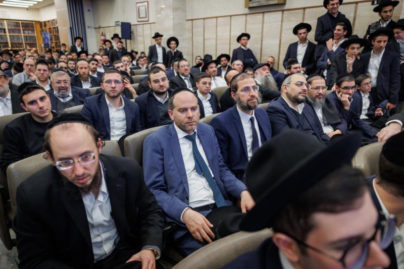 דניאל נפוסי ומאיר זלזניק
