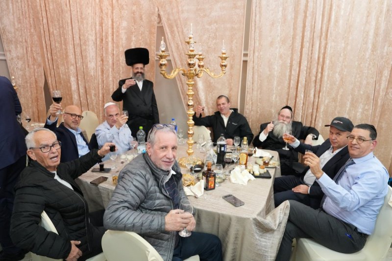 באדיבות המצלם