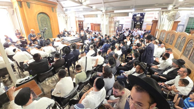 באדיבות המצלם