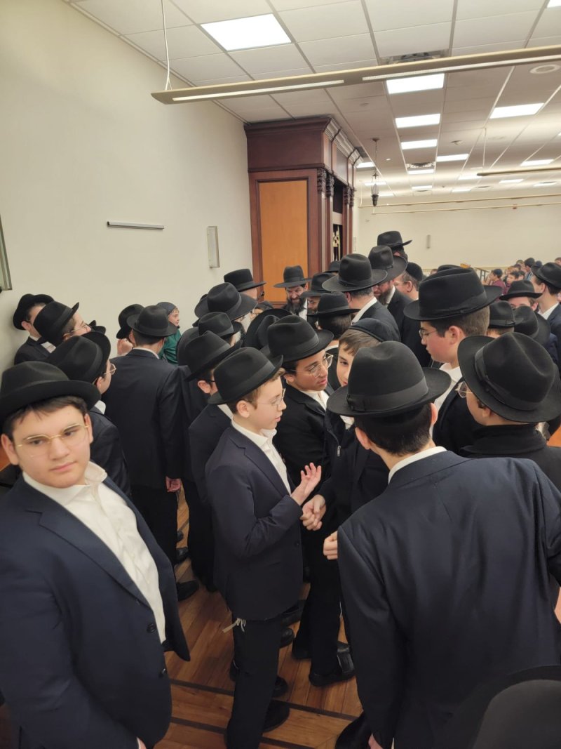 באדיבות המצלם