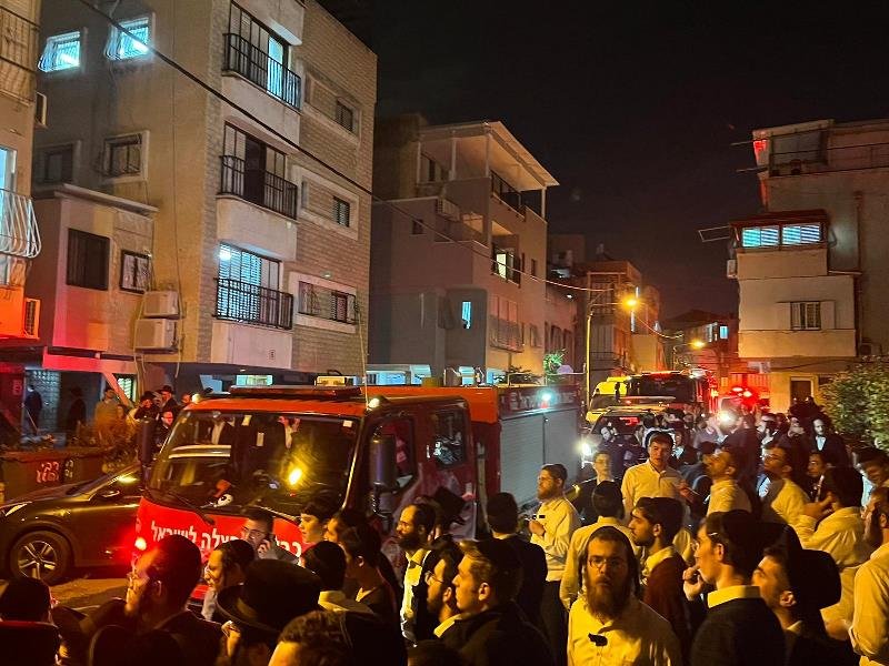 בחדרי חרדים