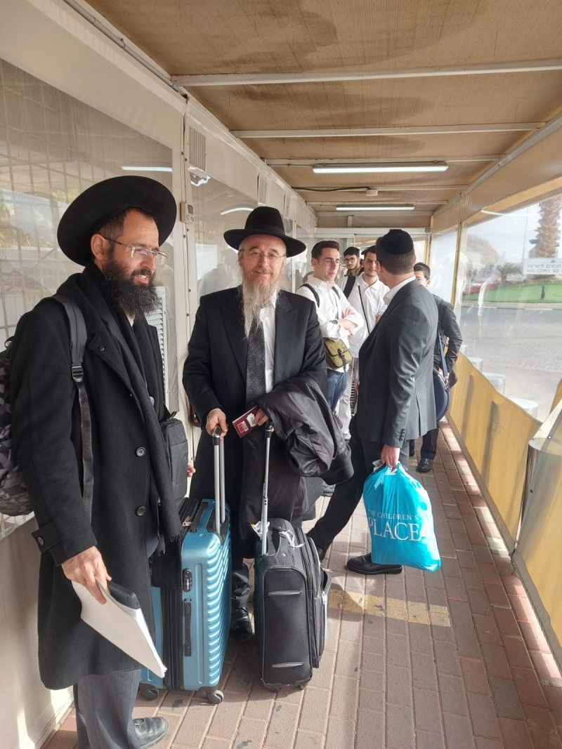 באדיבות המצל