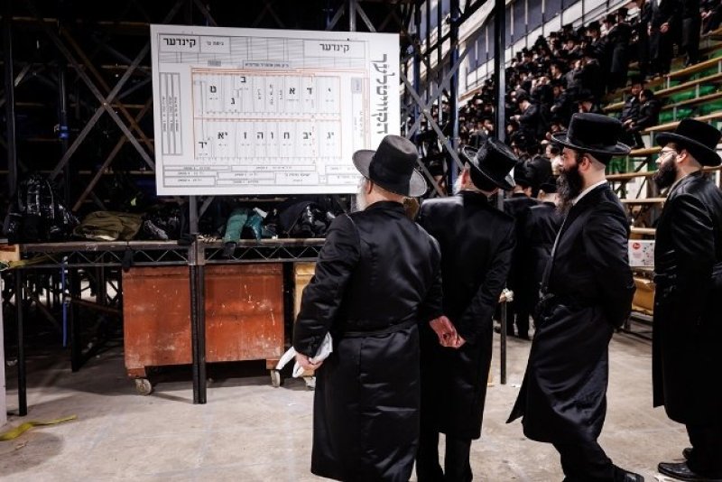 האחים לאנטשעווסקי, יוסי גולדברגר, אברומי בלום
