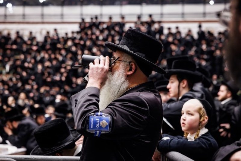 האחים לאנטשעווסקי, יוסי גולדברגר, אברומי בלום