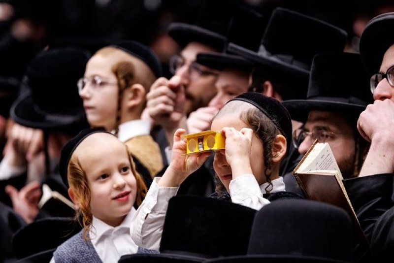 האחים לאנטשעווסקי, יוסי גולדברגר, אברומי בלום