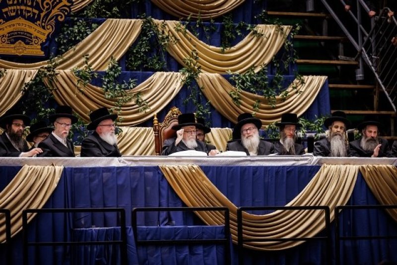 האחים לאנטשעווסקי, יוסי גולדברגר, אברומי בלום