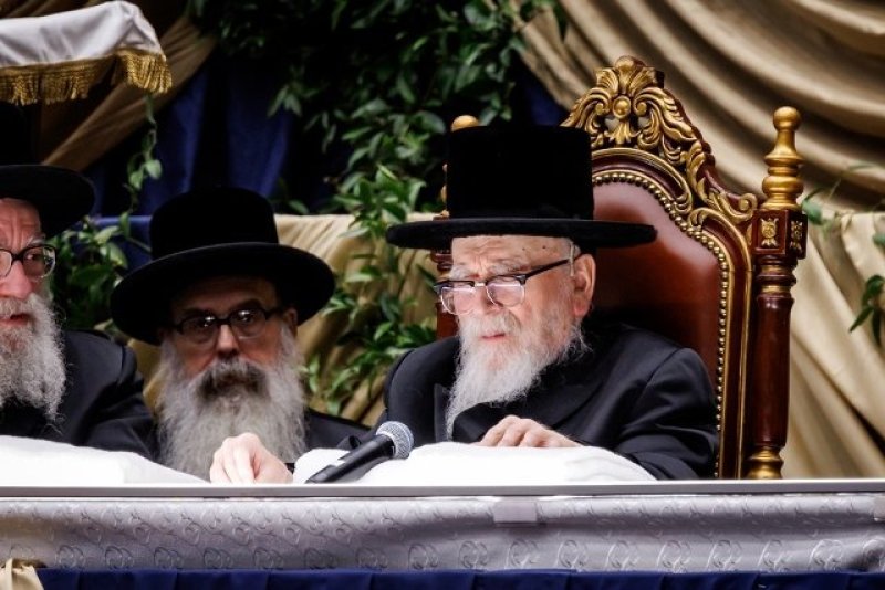 האחים לאנטשעווסקי, יוסי גולדברגר, אברומי בלום
