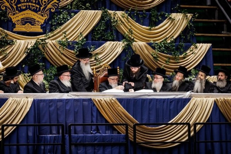 האחים לאנטשעווסקי, יוסי גולדברגר, אברומי בלום