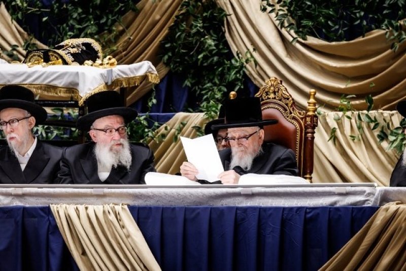 האחים לאנטשעווסקי, יוסי גולדברגר, אברומי בלום
