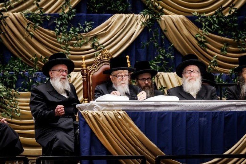 האחים לאנטשעווסקי, יוסי גולדברגר, אברומי בלום