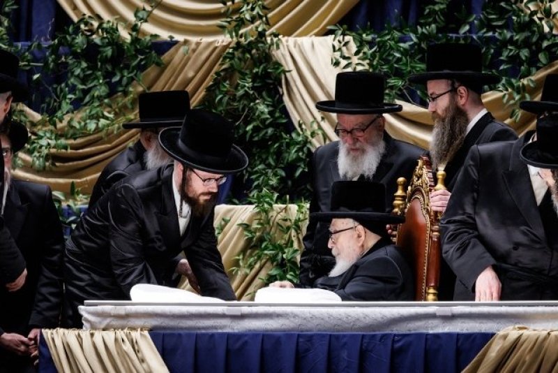 האחים לאנטשעווסקי, יוסי גולדברגר, אברומי בלום